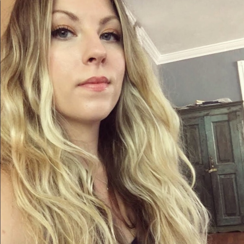Meet your Posher, Lauren